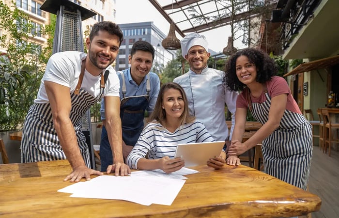 Restaurant Information Hub: Organize & Distribute Content