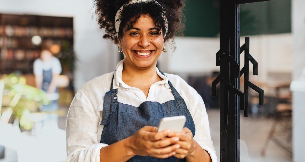 Empowering Restaurant Employees with Sensing-as-a-Service